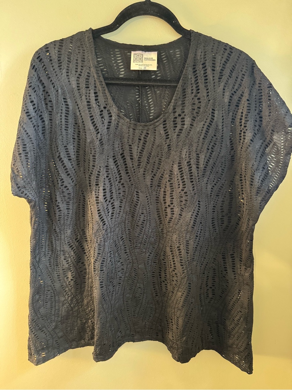 QUALICUM CLOTHWORKS Women's Black Open Knit Top Made in Canada Size 1X